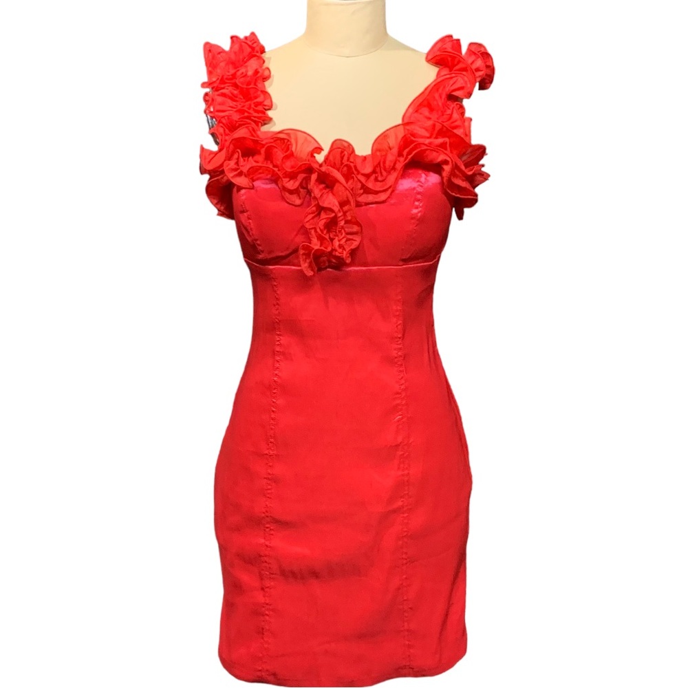 San Joy, Ruffle dress